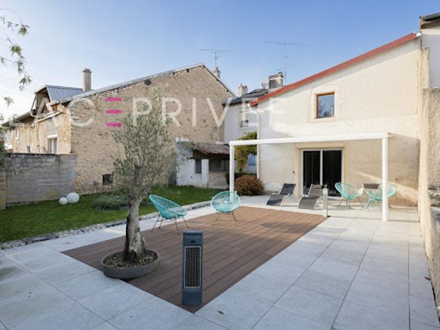 Vente Maison 7 pièces 296 m2 Choloy Ménillot