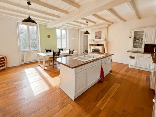 Vente Maison 7 pièces 298 m2 Sainte severe