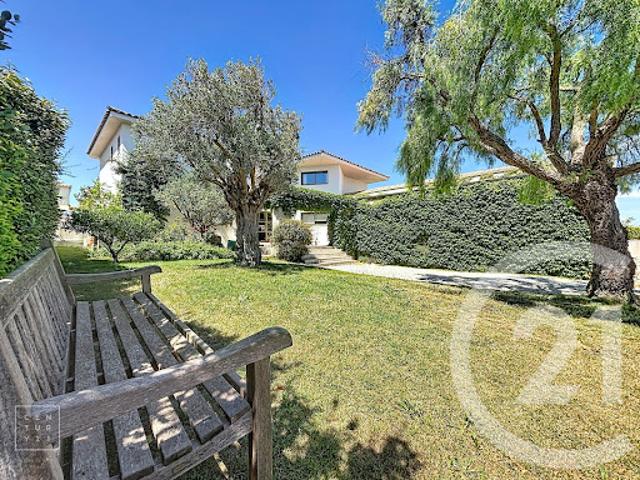 Vente Maison 7 pièces 290 m2 Canohès