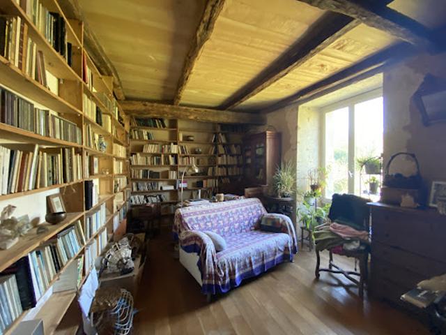 Vente Maison 7 pièces 290 m2 Puymoyen