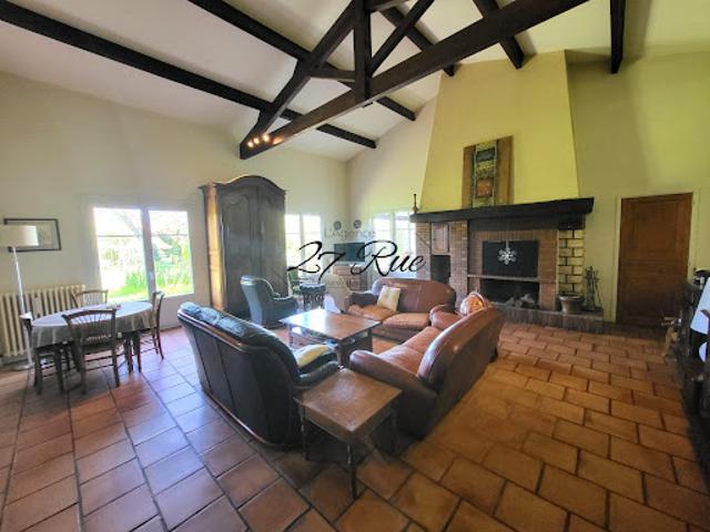 Vente Maison 7 pièces 293 m2 Saint leon