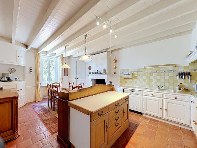 Vente Maison 7 pièces 304 m2 Mouthiers sur Boëme