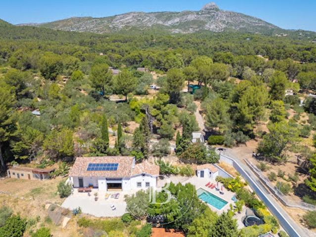 Vente Maison 7 pièces 305 m2 Aubagne