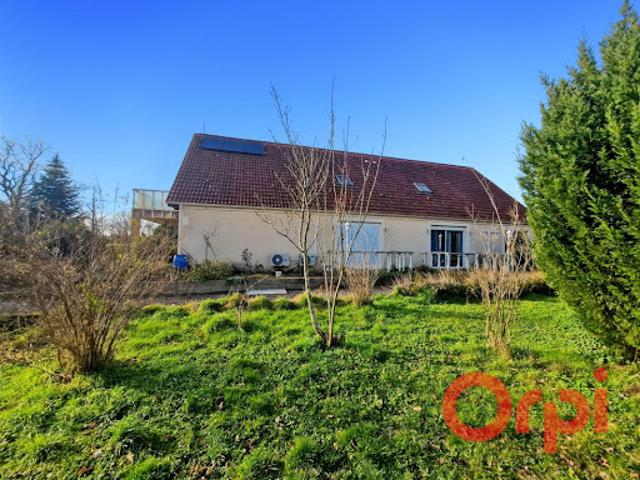 Vente Maison 7 pièces 300 m2 Sancoins