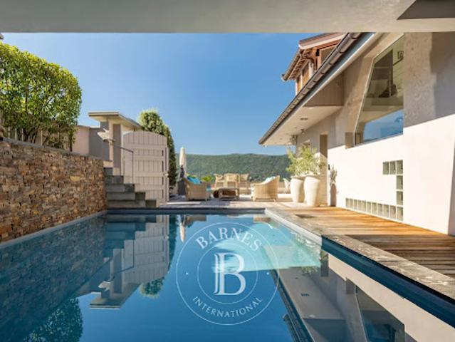 Vente Maison 7 pièces 300 m2 Veyrier du Lac