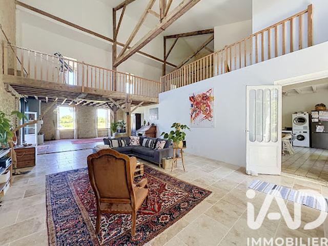 Vente Maison 7 pièces 318 m2 Civrac en Médoc