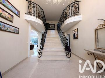 Vente Maison 7 pièces 329 m2 Fontenay sous Bois
