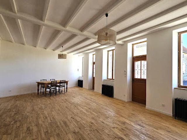 Vente Maison 7 pièces 333 m2 Barbezieux Saint Hilaire