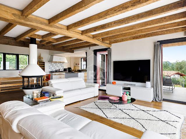 Vente Maison 7 pièces 340 m2 Hasparren