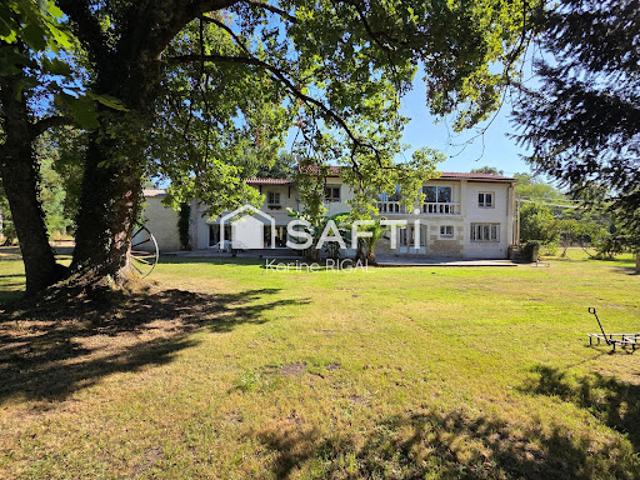 Vente Maison 7 pièces 340 m2 Val de Livenne