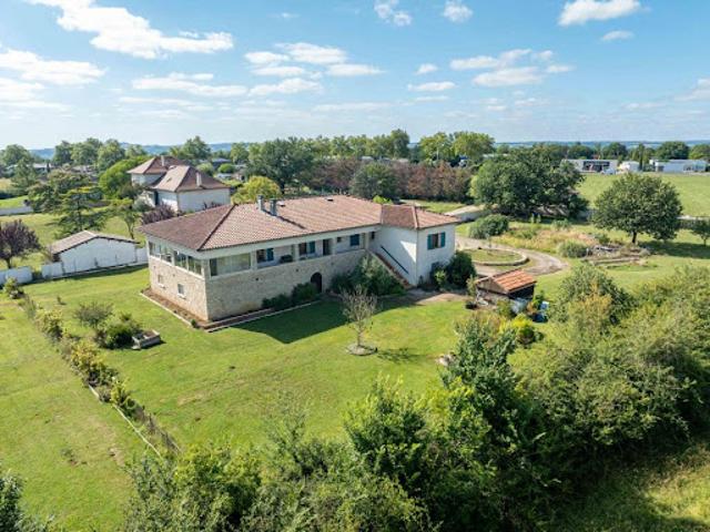 Vente Maison 7 pièces 350 m2 Septfonds
