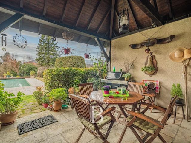 Vente Maison 7 pièces 360 m2 Voiron