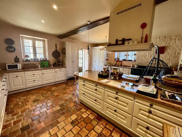 Vente Maison 7 pièces 400 m2 Sauveterre de Béarn