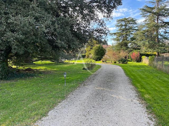 Vente Maison 7 pièces 543 m2 Prayssac