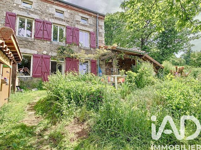 Vente Maison 7 pièces 550 m2 Saint Genest Malifaux