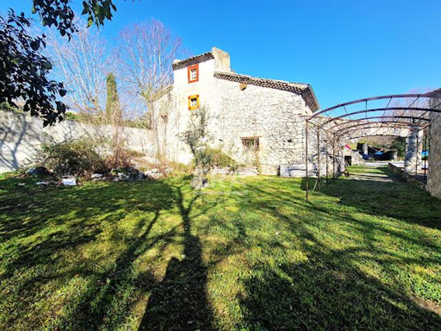 Vente Maison 7 pièces 590 m2 Les bons enfants
