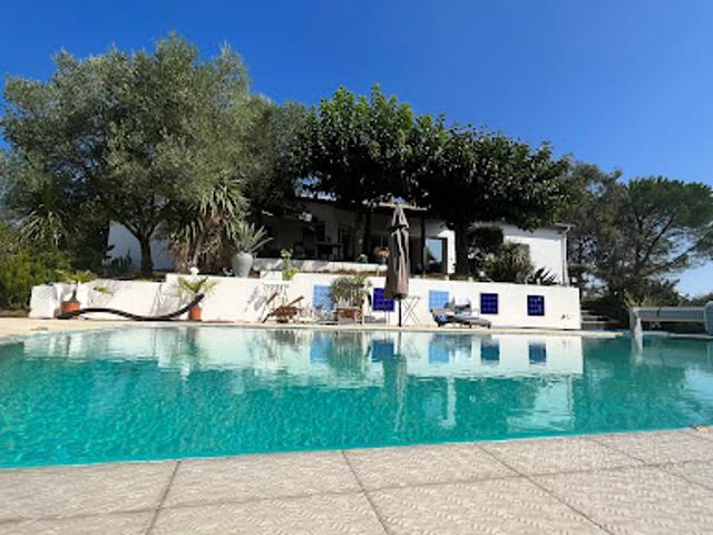 Vente Maison 7 pièces 9800 m2 Cahors