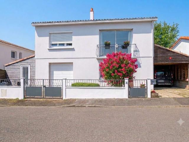 Vente maison 7 pièces La Roche Sur Yon Le Bourg Sous La Roche 85