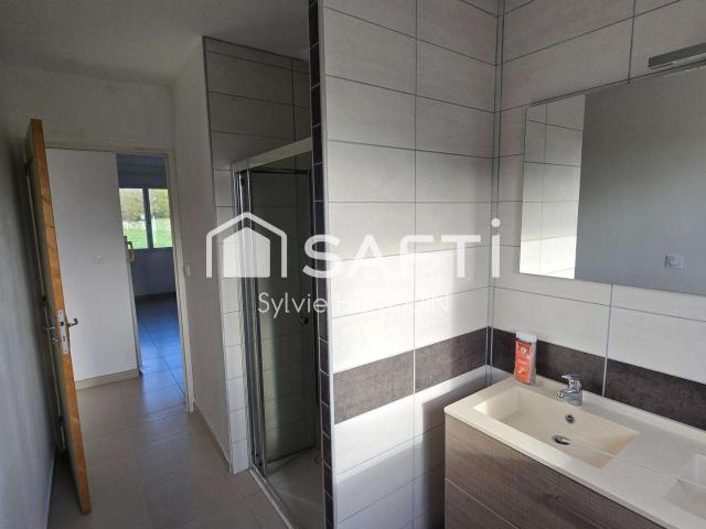 Vente maison 7 pièces Neuilly le Vendin 53