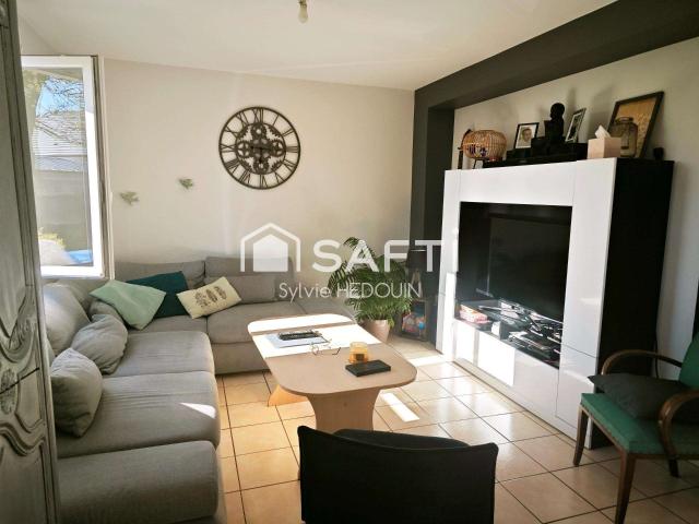 Vente maison 7 pièces Saint Calais du Désert 53