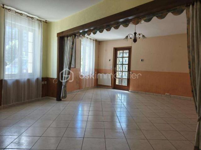 Vente maison 7 pièces Saint Cyr en Pail 53