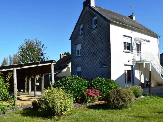Vente maison 7 pièces Saint Gelven 22