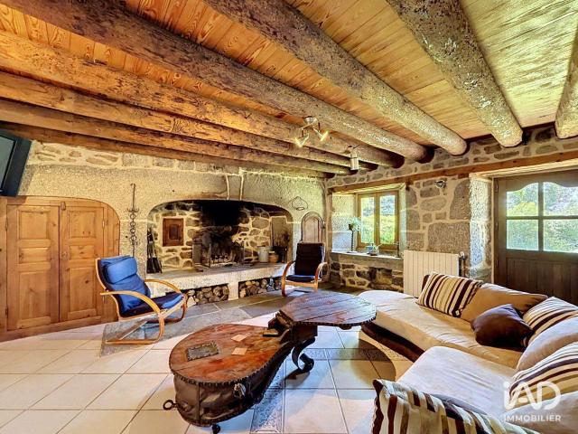 Vente maison 7 pièces Sainte Colombe de Peyre 48