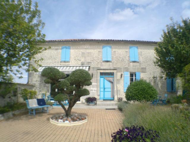 Vente maison 7 pièces Segonzac 16