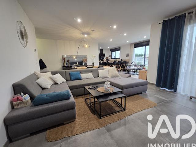 Vente Maison 4 pièces 104 m2 Saint Romain de Benet
