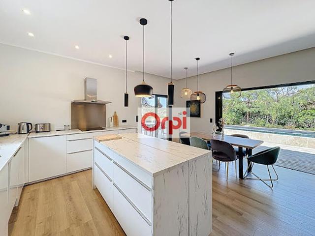 Vente Maison 4 pièces 105 m2 Figari