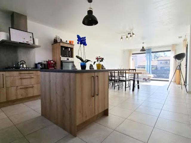 Vente Maison 4 pièces 105 m2 Saint Jean Lasseille
