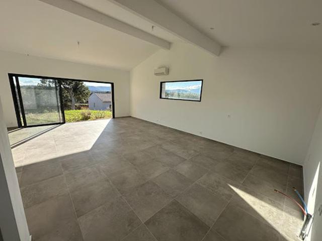 Vente Maison 4 pièces 105 m2 Sainte lucie de porto vecchio