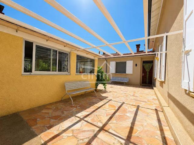 Vente Maison 4 pièces 105.99 m2 Château Arnoux Saint Auban