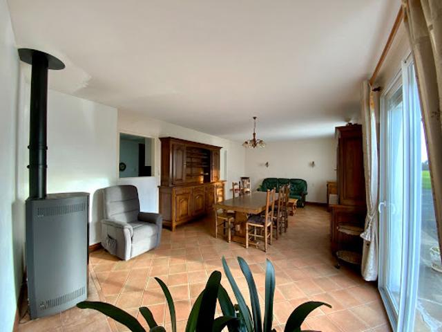 Vente Maison 4 pièces 106 m2 Saint Genis de Saintonge