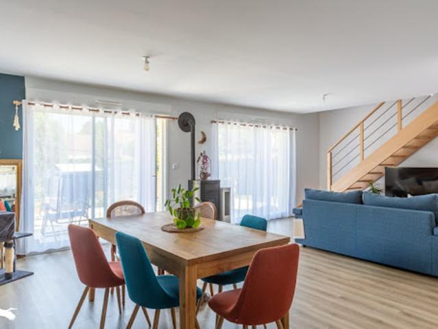 Vente Maison 4 pièces 108 m2 Saint Yrieix la Perche