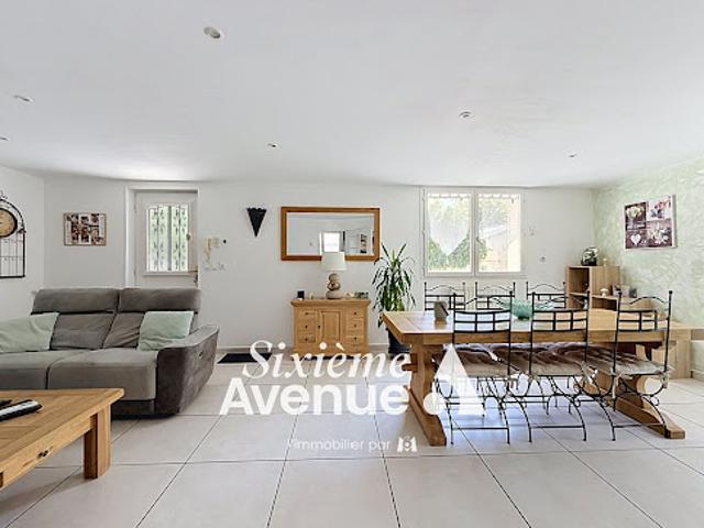 Vente Maison 4 pièces 108 m2 Vaulx en Velin
