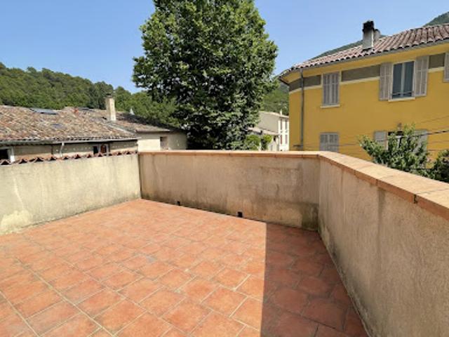 Vente Maison 4 pièces 109 m2 Mazaugues