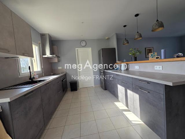 Vente Maison 4 pièces 109 m2 Antezant la Chapelle