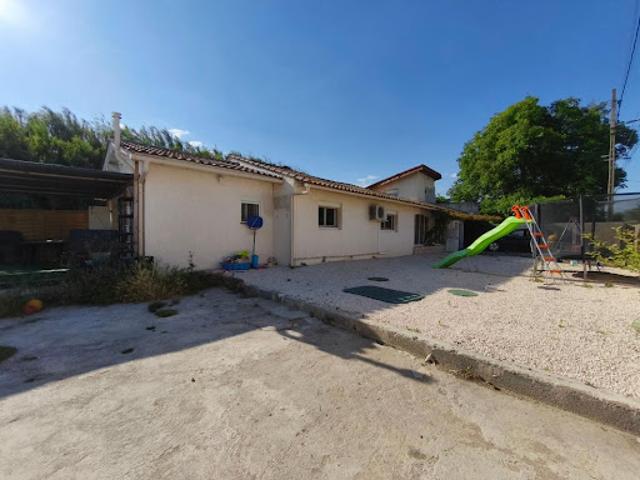 Vente Maison 4 pièces 100 m2 Nimes