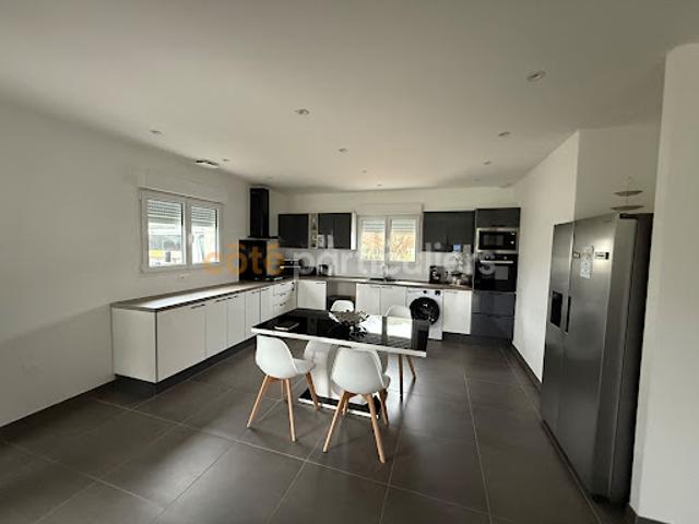 Vente Maison 4 pièces 100 m2 Gours