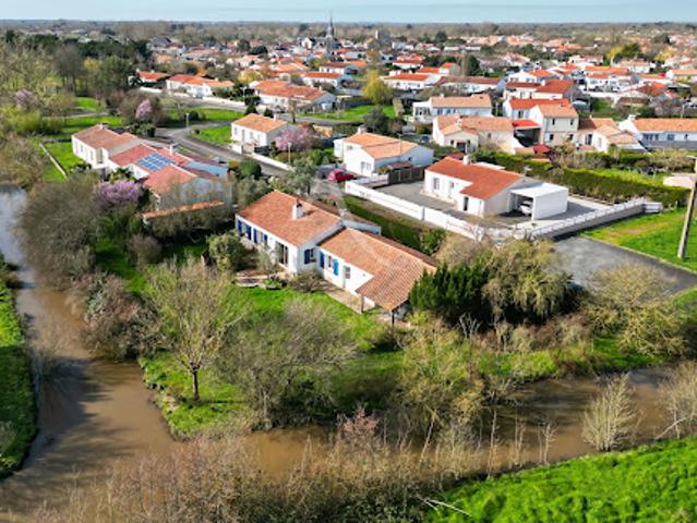 Vente Maison 4 pièces 100.69 m2 Le Perrier