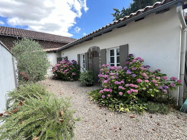 Vente Maison 4 pièces 102 m2 Chassenon