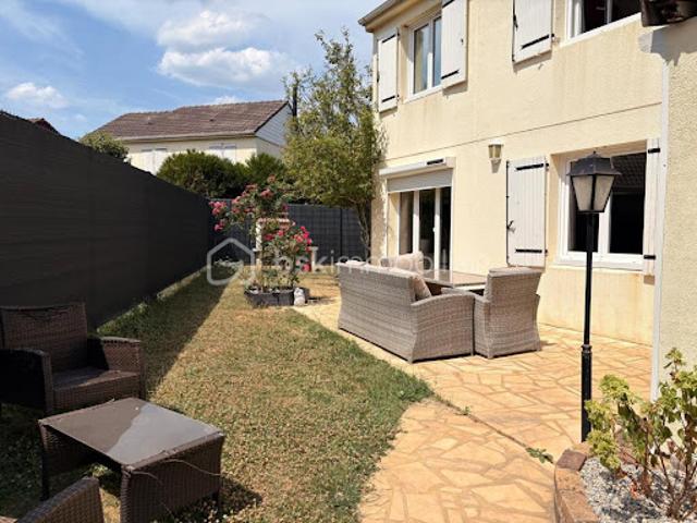 Vente Maison 4 pièces 102.5 m2 Savigny le Temple