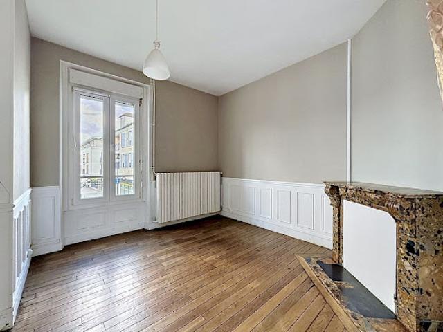 Vente Maison 4 pièces 103 m2 Voisins le Bretonneux