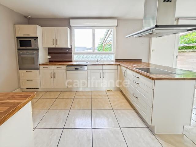 Vente Maison 4 pièces 115 m2 Neuville sur Sarthe