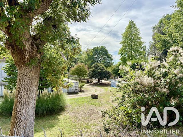 Vente Maison 4 pièces 117 m2 Saint Même les Carrières
