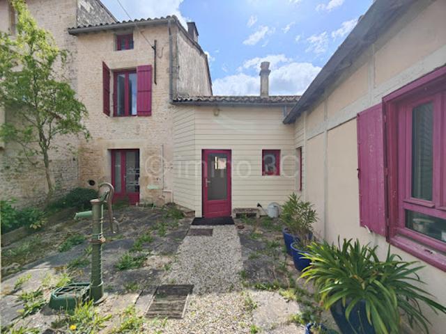 Vente Maison 4 pièces 117.7 m2 Sauzé Vaussais