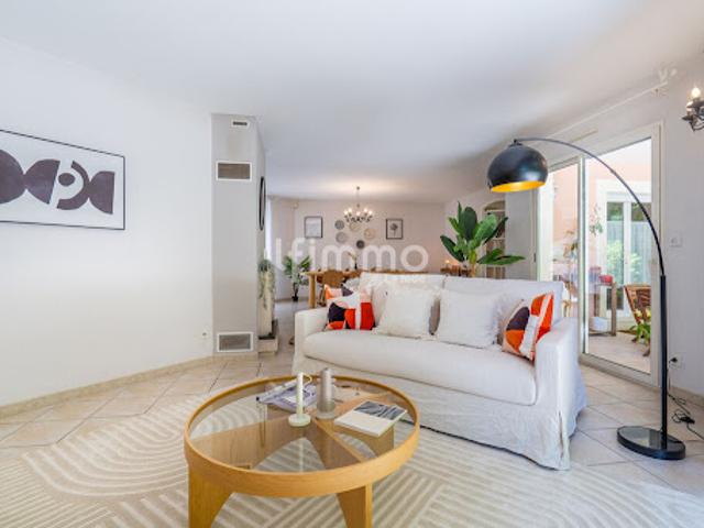 Vente Maison 4 pièces 118 m2 Ambares et lagrave