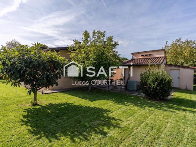 Vente Maison 4 pièces 110 m2 Ayguesvives