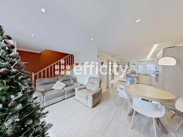 Vente Maison 4 pièces 104 m2 Etrembières